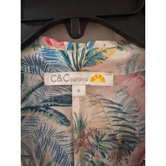 C&C California Tropical Tie Front Button Down Shirt Small Resort Vacation Top - Picture 2 of 4